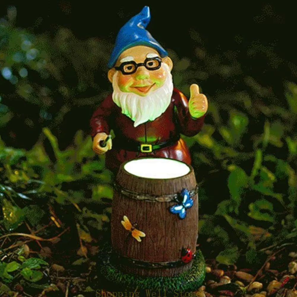 Nain de jardin avec baril