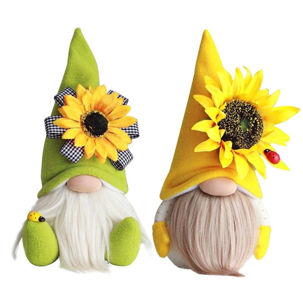 nain de jardin en tissu sur fond blanc