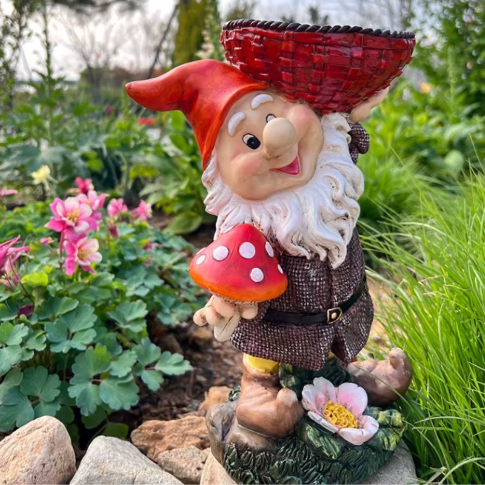 Nain de jardin géant avec un panier comme pot de fleur
