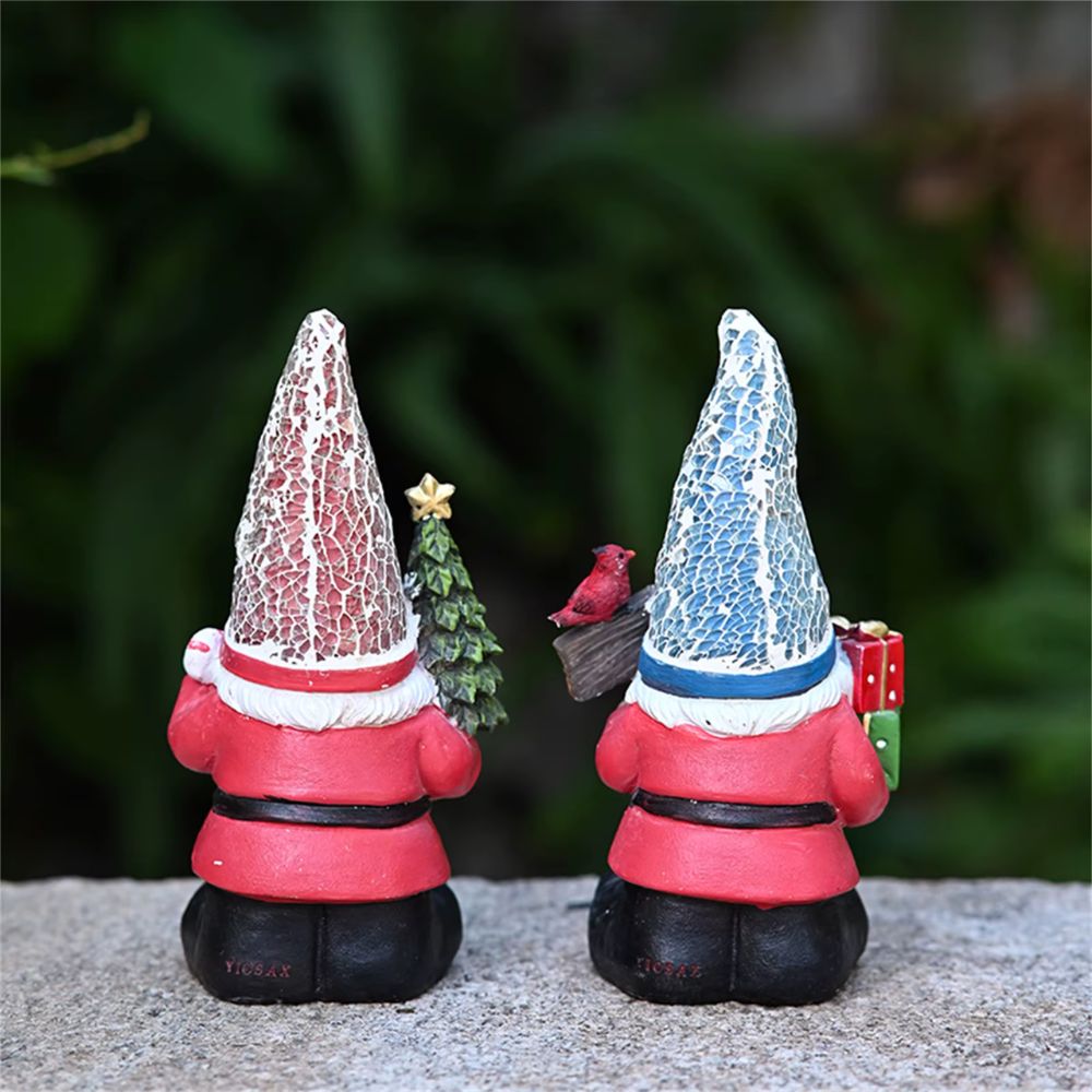 gnome de noël extérieur vue de dos