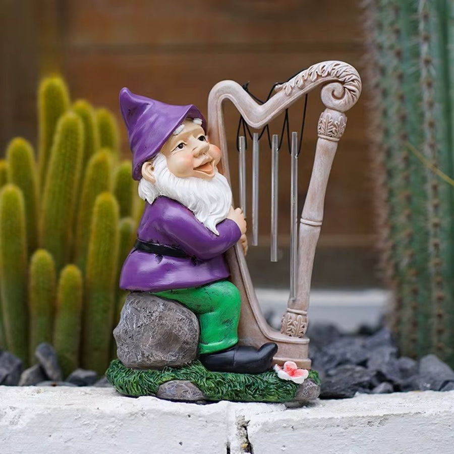Un nain de jardin musicien de notre collection
